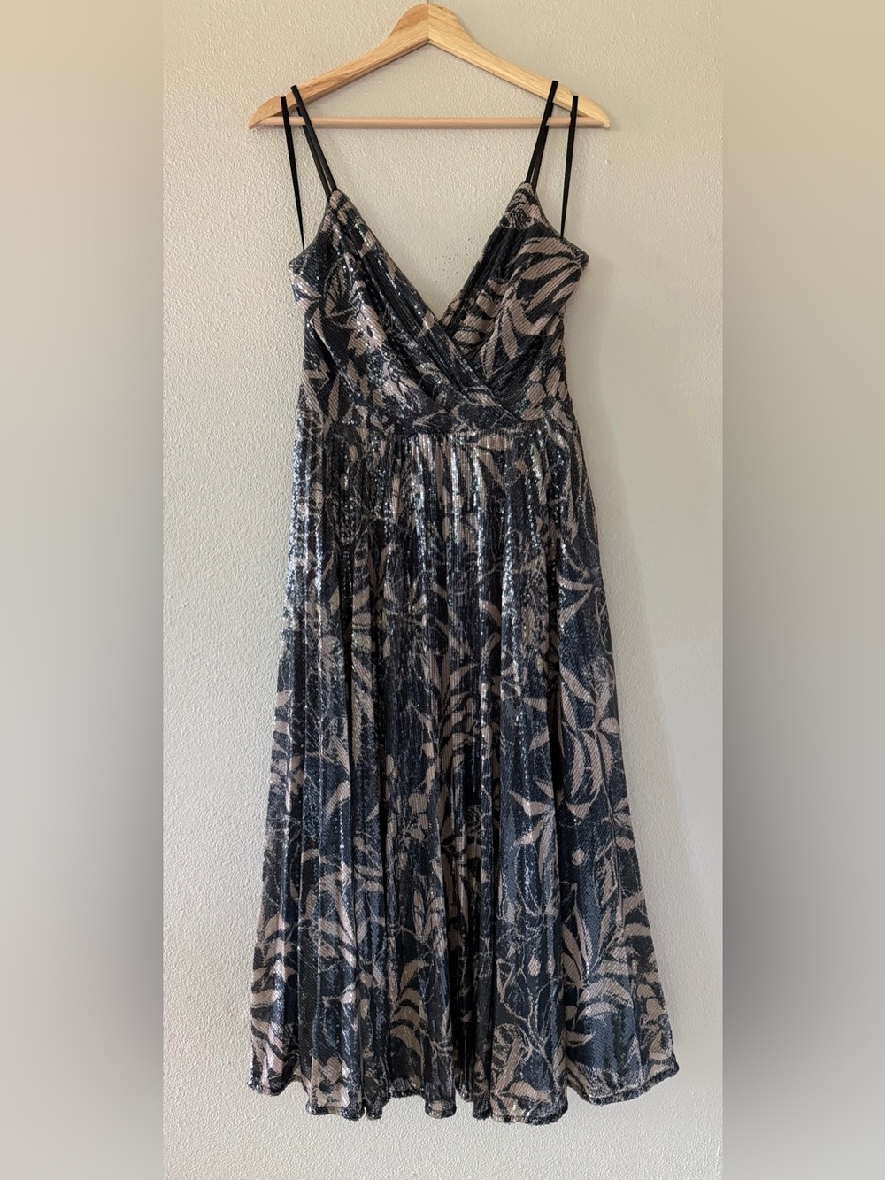 Lauren Ralph Lauren Floral Sequin V-Neck Black and Tan Evening Cocktail Dress 4